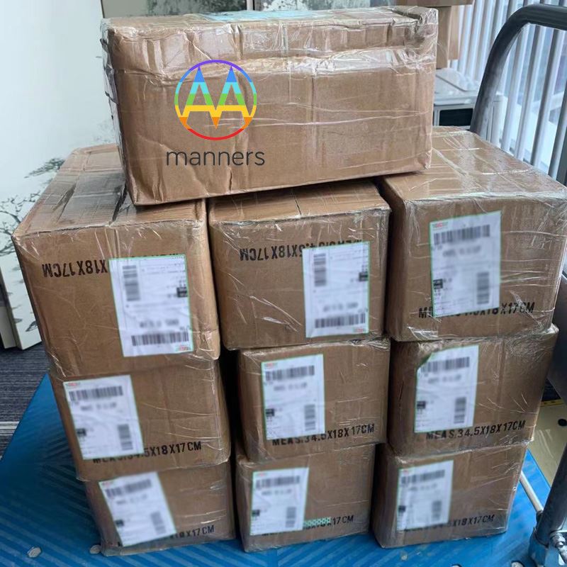Comanda clienților din Canada pentru 7.000 de bucăți personalizate de ac pent...